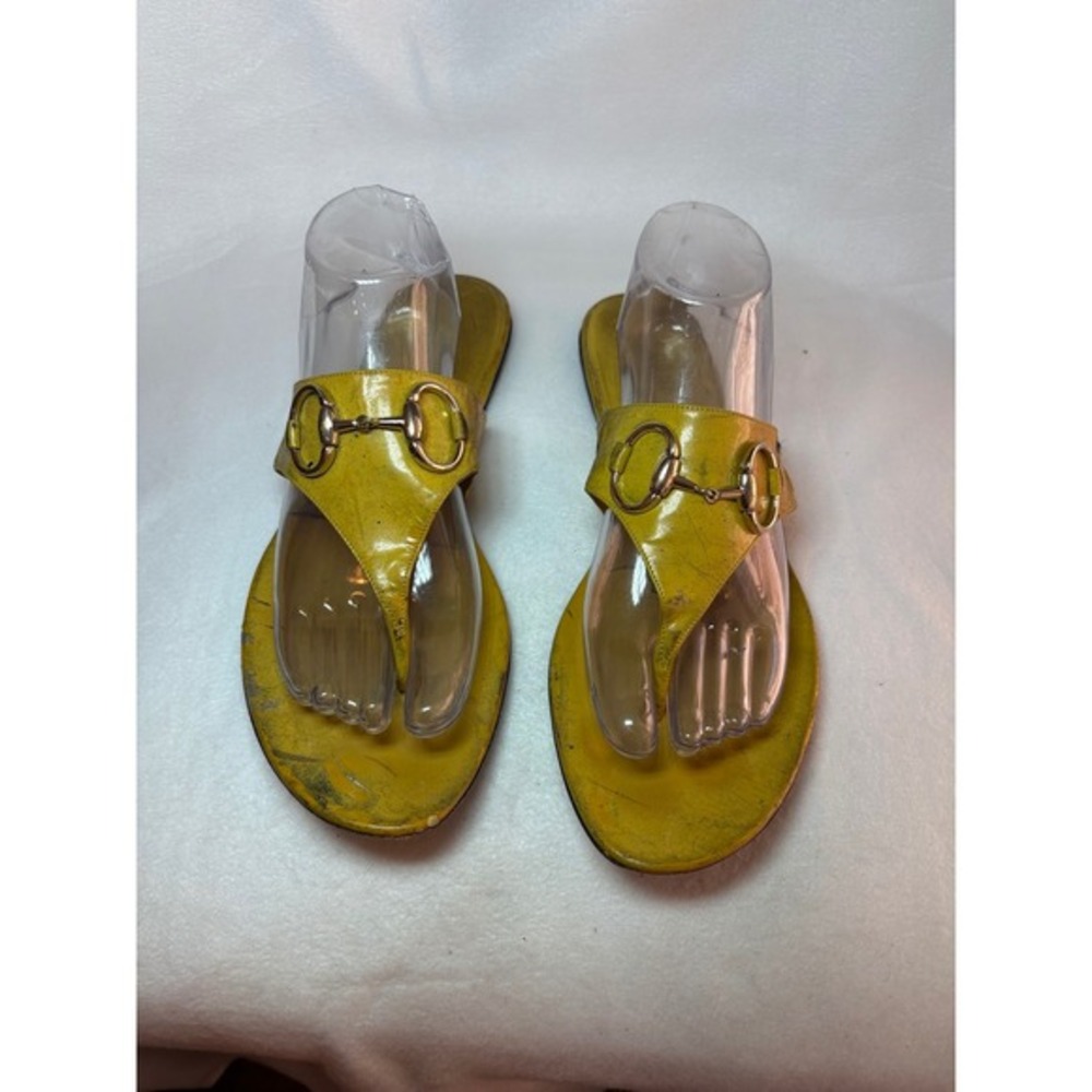 Gucci Horsebit Thong Sandals Yellow Leather Flat Slides 0894 11 B Made in Italy